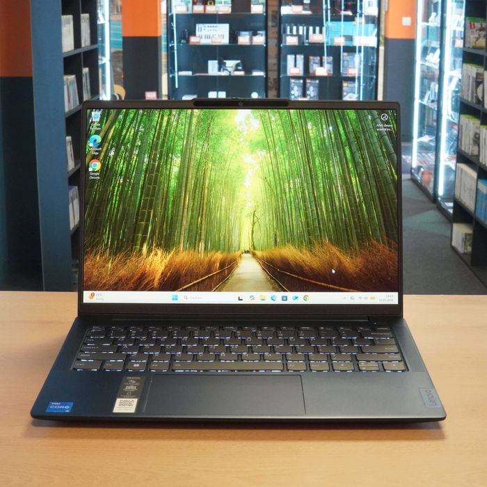 Lenovo IdeaPad Slim 5i 14IAH8, 14 inch, i5--12450H, 16 GB RAM DDR4, 1 TB SSD WUXGA 1920x1200, Windows 11