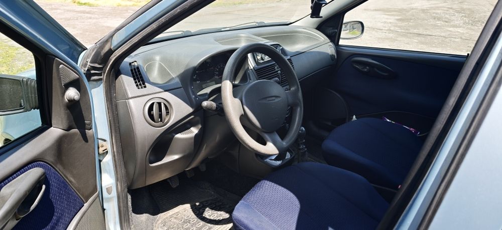 Fiat punto 1.2 60кс. 2003г.