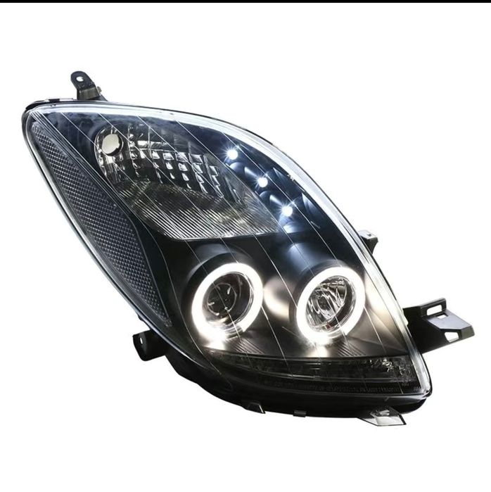 Подам фары на toyota yaris