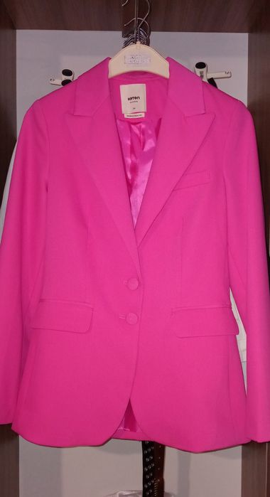 Женский костюм сатылады