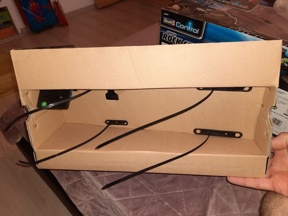 Masina 4×4 cu telecomanda noua, sigilata