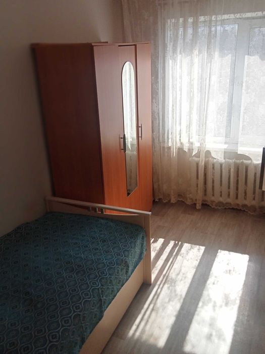 Продаю срочно трехкомн квартиру