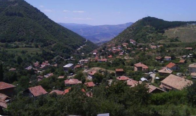 Продава се Двустаен апартамент в с. Брежани, Област Благоевград - 42 кв.м за 120 €/кв.м - Снимка #2