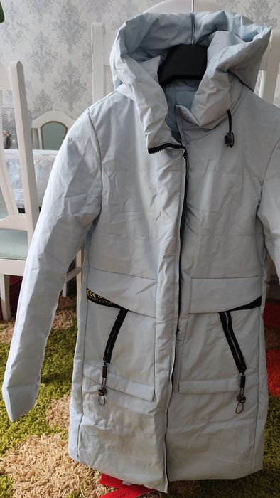 Продается куртка на девочку