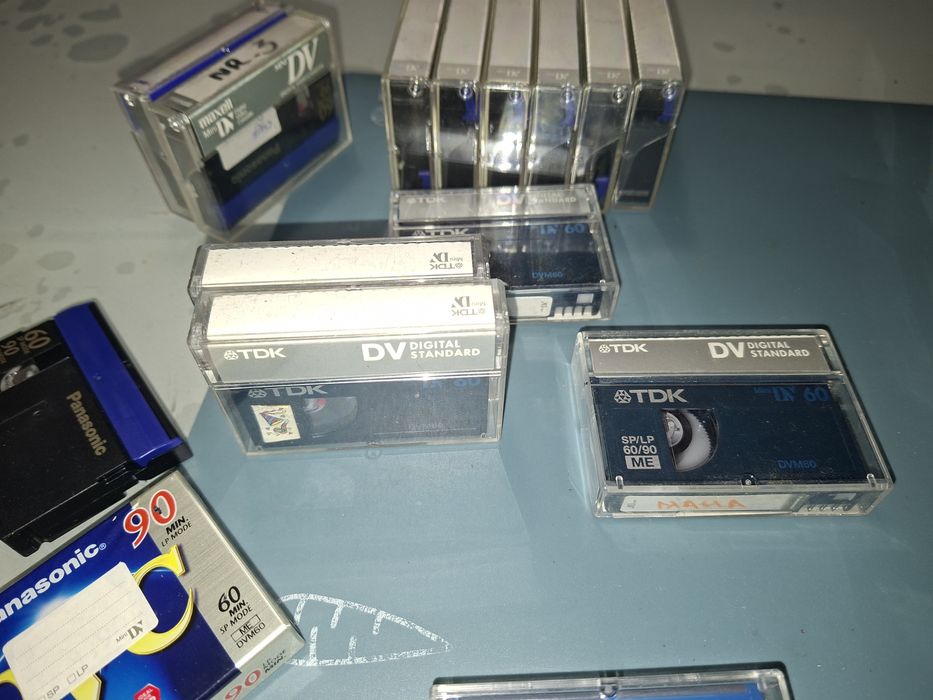 Lot casete video miniDV, include casetă Sony pt. curățare cap  redare