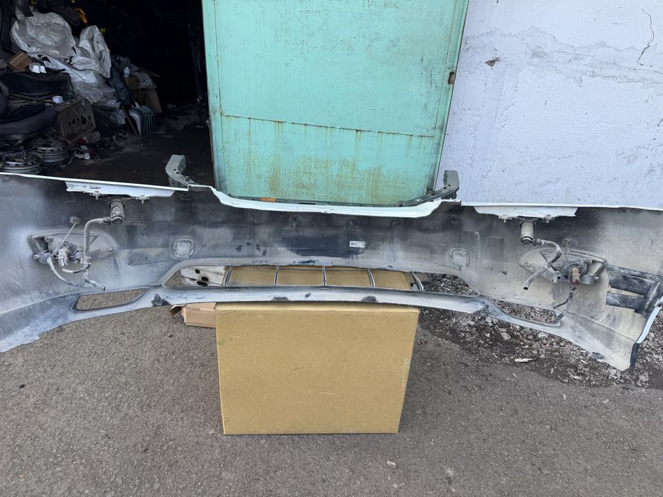 Бампер на Lexus Rx300, 330, 350