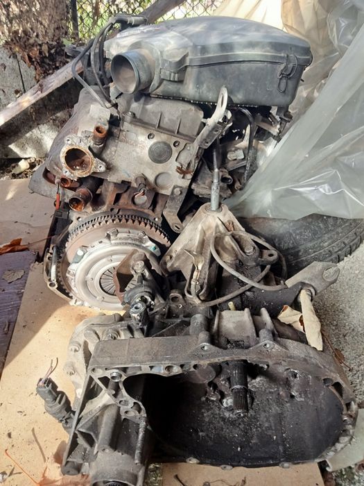 Vând motor, cutie de viteze și piese Logan 2007