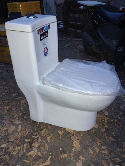 Унитаз моноблок с двойным сливом