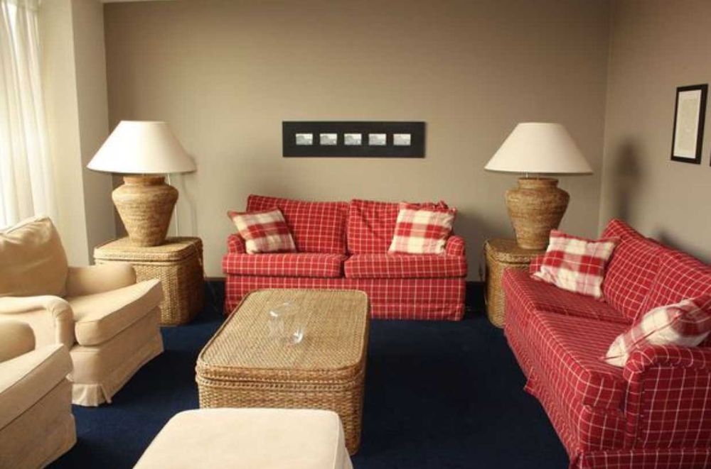 Дава се под наем Четиристаен апартамент в Пловдив, Младежки Хълм - 98 кв.м за 510 € - Снимка #1