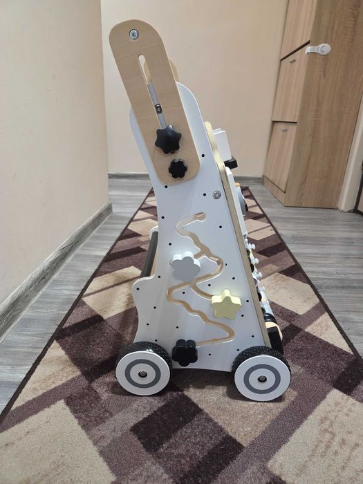 Дървен уокър по метода на Монтесори
