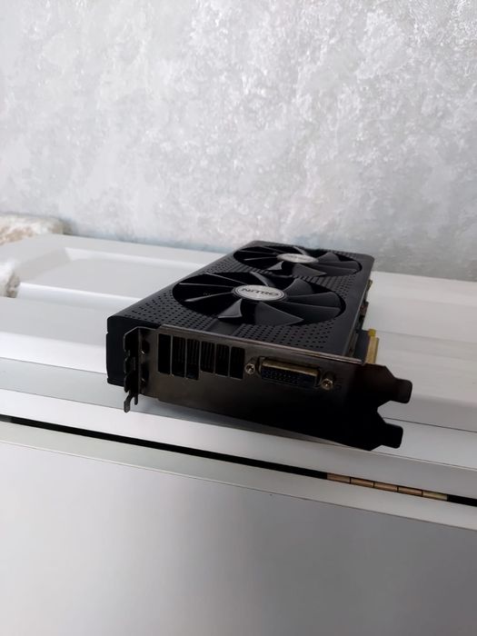 Продам видеокарту  и AMD RX 470  4 Гб ОЗУ