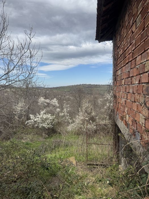 Къща до гората с. Дъбрава