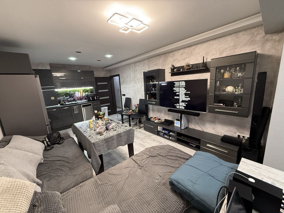 Продава се Тристаен апартамент в Казанлък - 65 кв.м за 1491 €/кв.м - Снимка #1