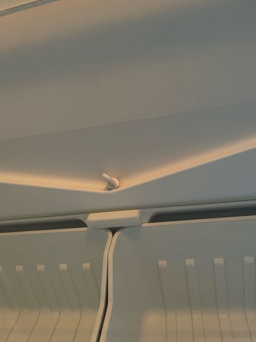 Продаю б/у холодильник