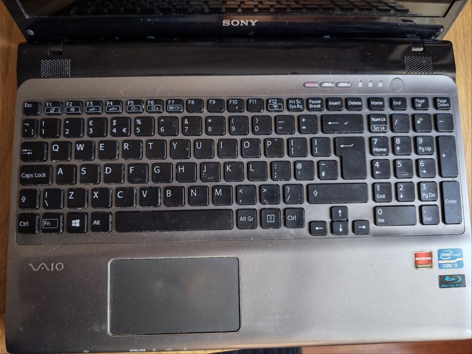 Лаптоп Soni VAIO за части  с процесор Intel i5