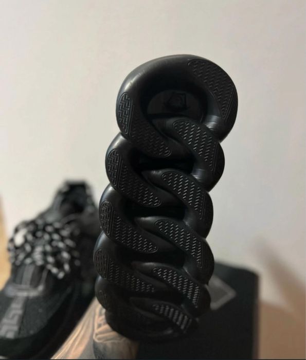 Versace Chain Reaction