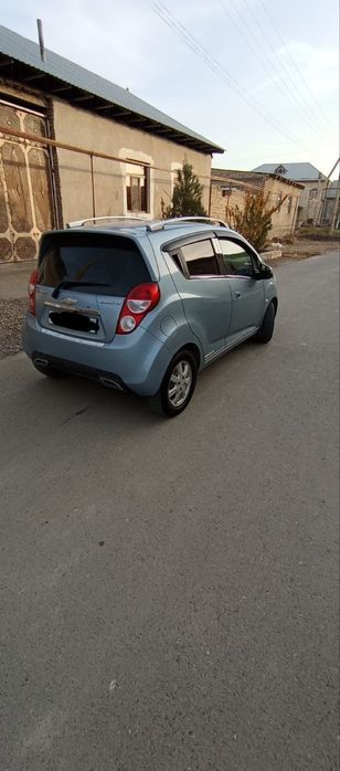 Spark mashinasi sotiladi