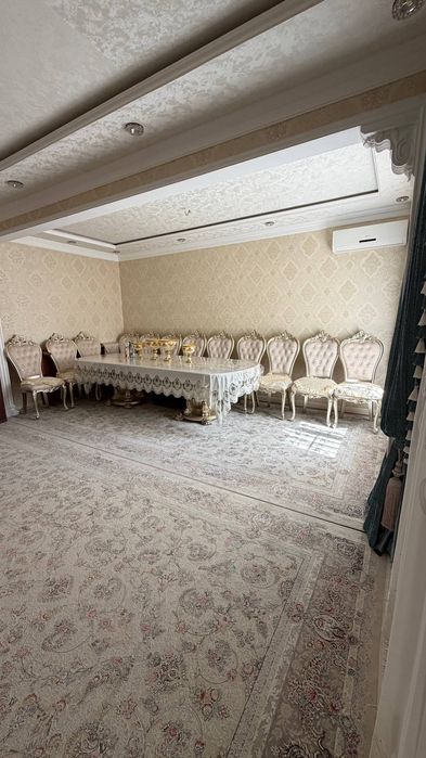 Срочно продается квартира 4х комнатная 92 кв на Юнусабад 9 кв.