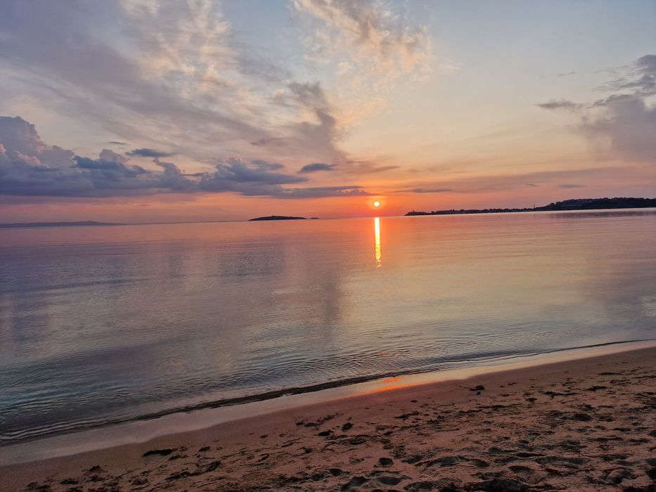 Каравана с навес на Къмпинг Градина, 10 метра от плажа