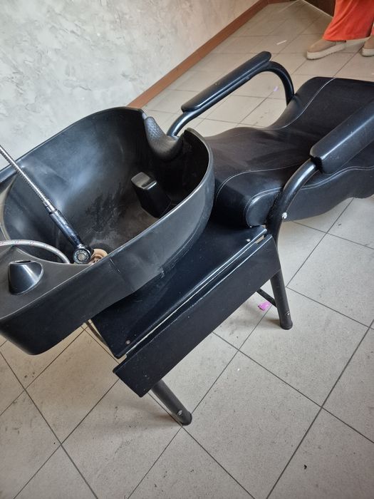 Продам парикмахерскую  мойку. 45000.