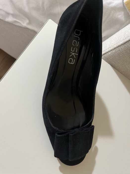 Астана продаю обувь