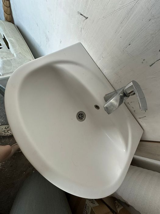 Раковина с тумбой б/у