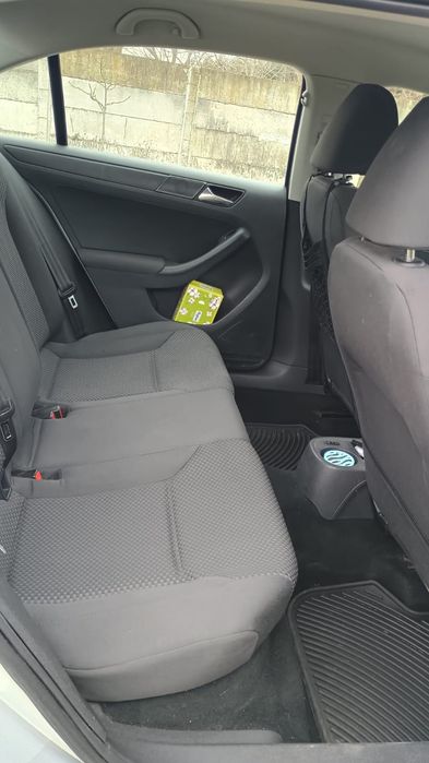 Vând vw jetta an 2011, 2.0 benzină, 240.000 km