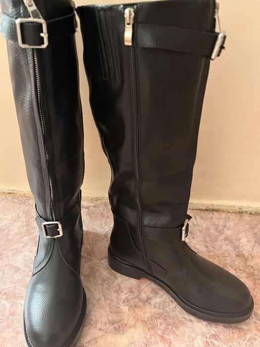 Женская зимнеспзонная обувь