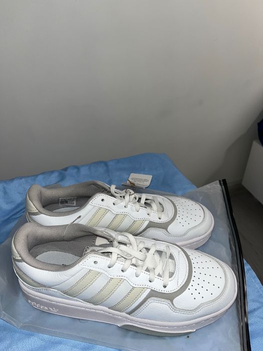 Кроссовки adidas оригинал