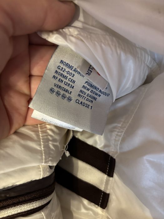 Geaca moncler : dama masura un  (S) 100% originala