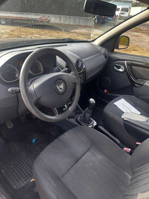 Dacia Duster 1.6 Benzina 4x2 An fabricație: 2011