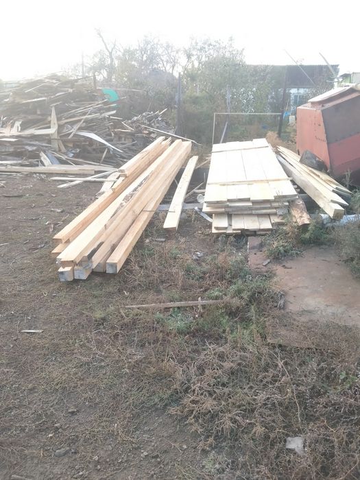 Пилорама , бревна на доски