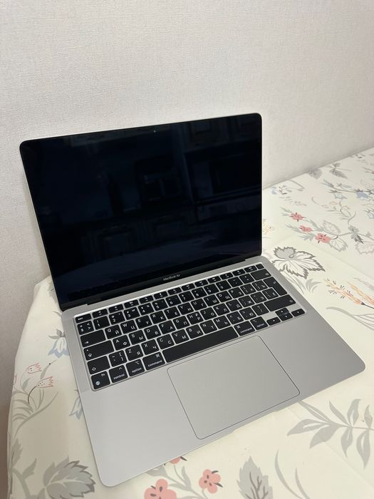MacBook Air 13, m1, 8/256gb