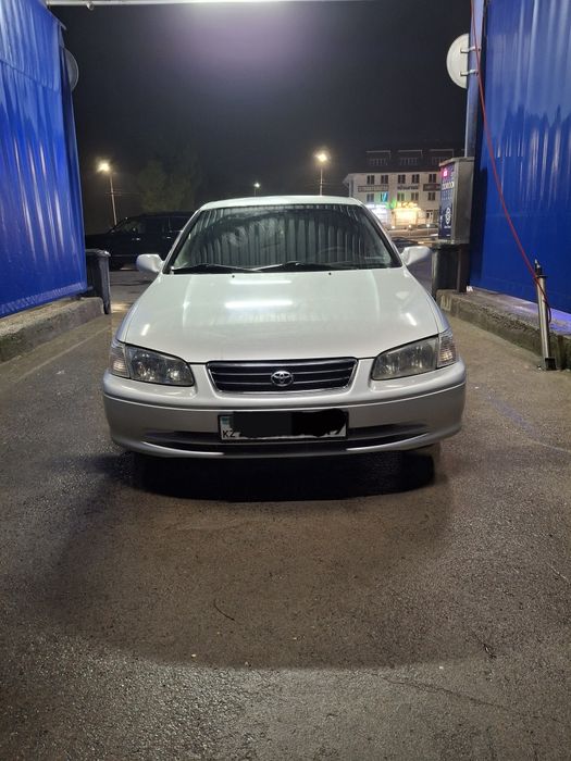 Тайота камри  25