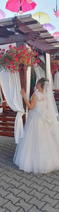 Rochita de mireasa stil printesa!