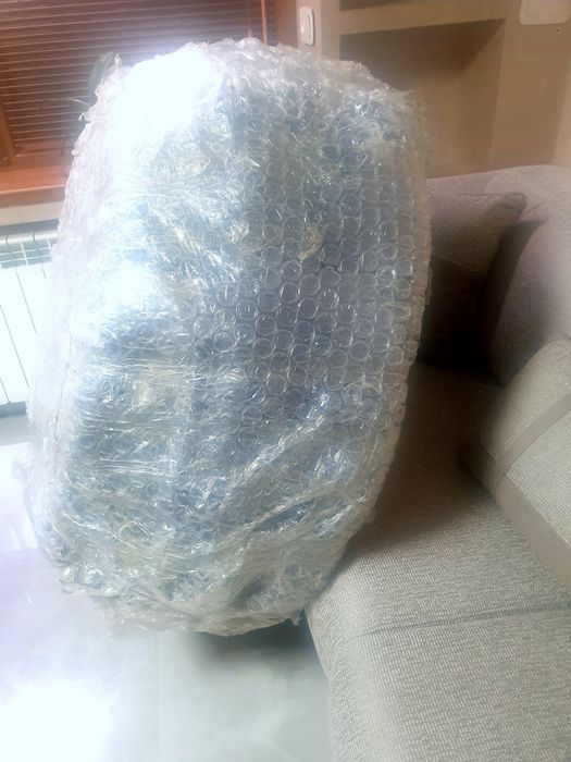 Продавам луксозна холна маса