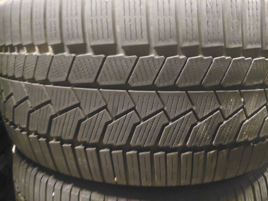 255/40/18"Continental 2бр.гуми