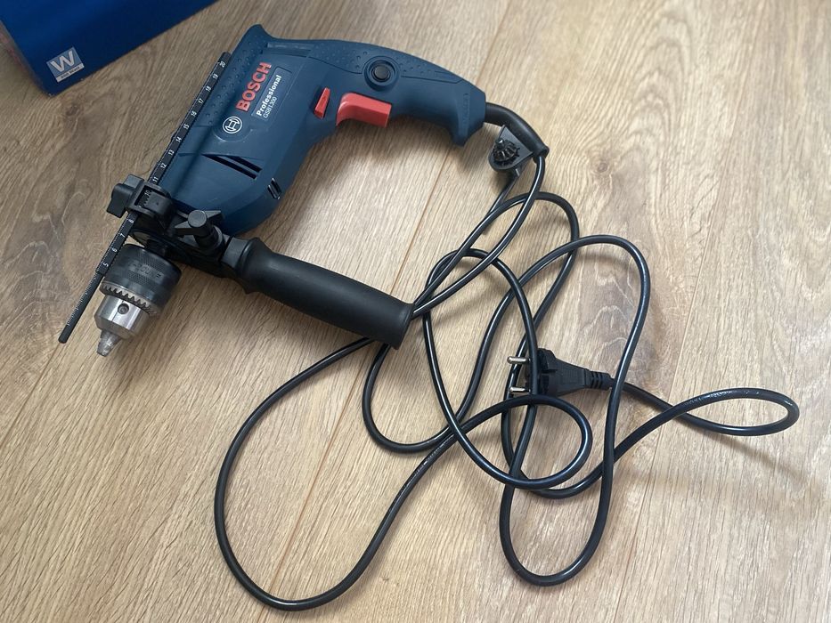 Професионална ударна бормашина Bosch GSB 1300