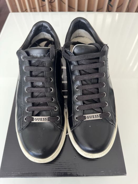 GUESS кецове кожа 43