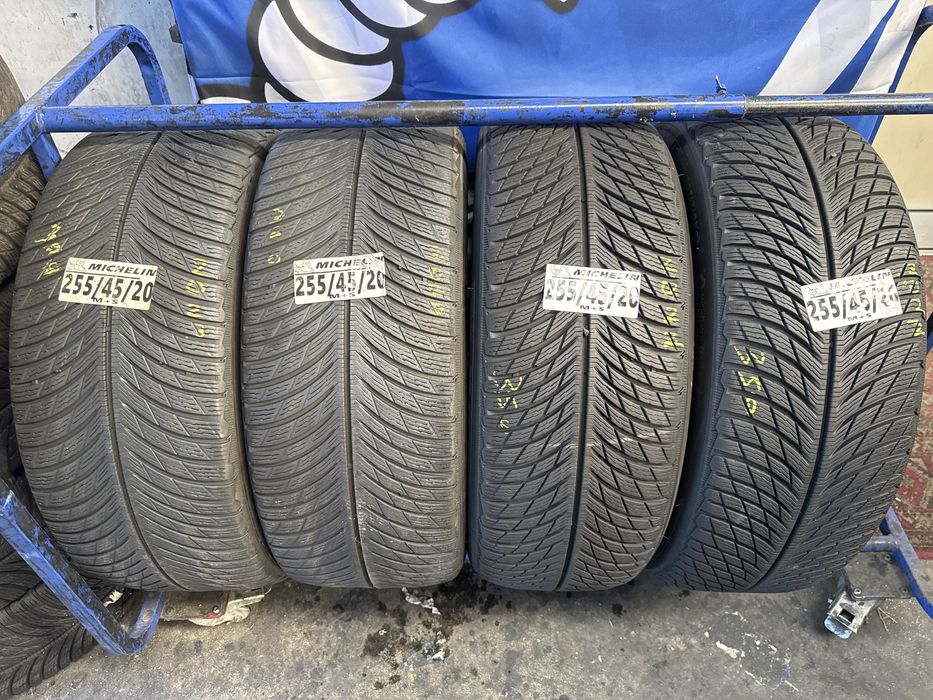 255/45/20 Michelin M+S