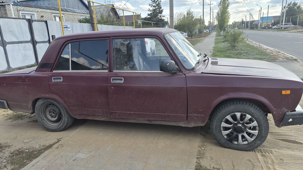Продам ваз 2107 на полном ходу.