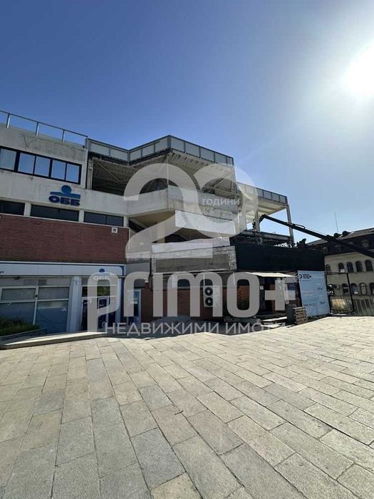 Бизнес имот в идеален център