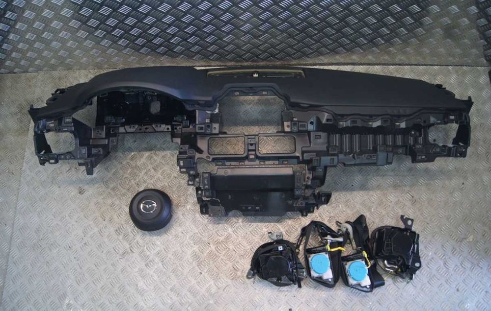 Арматурно табло колани airbag Mazda CX5 CX-5 2 II ot 2017 Рецуклиране