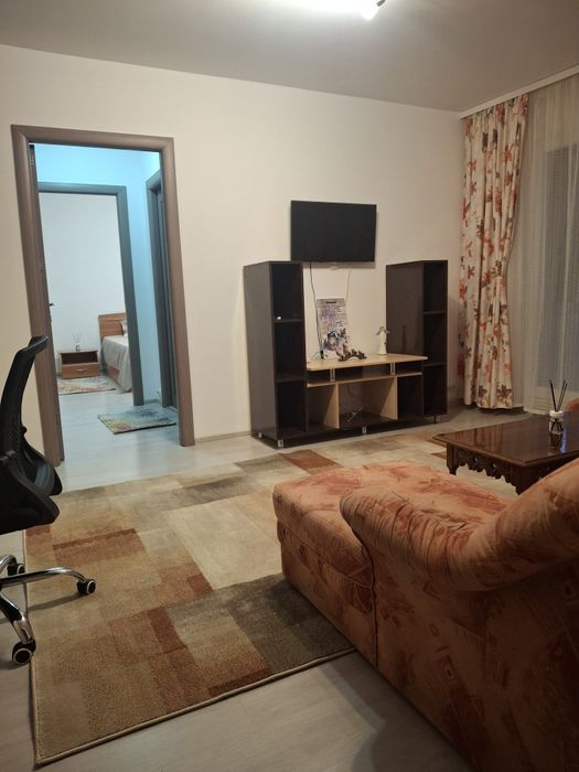Închiriez apartament 2 camere