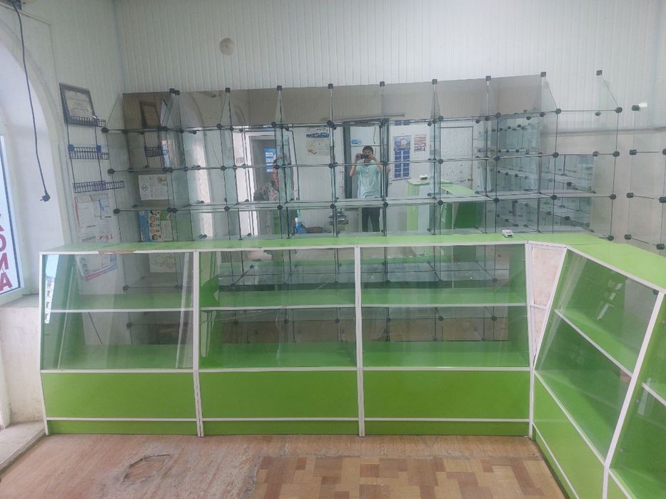 Дукон сотилади янги бозорда подвали хам бор !