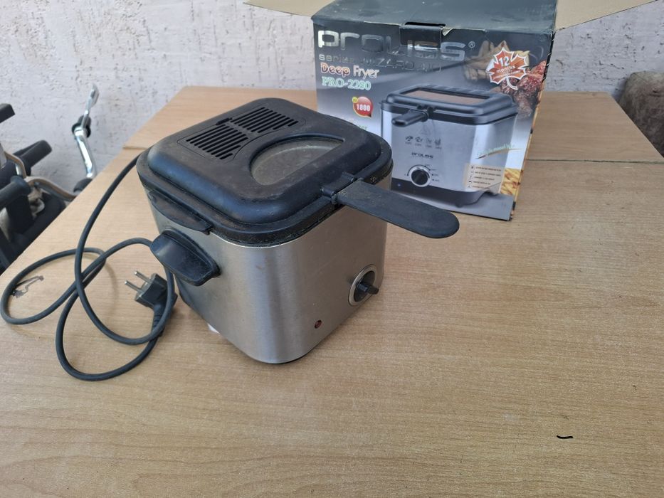 Продам фрютирницу