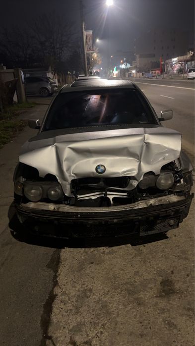 Vand e46 compact 1.8 benzina  pentru dezmembrat sau reparat