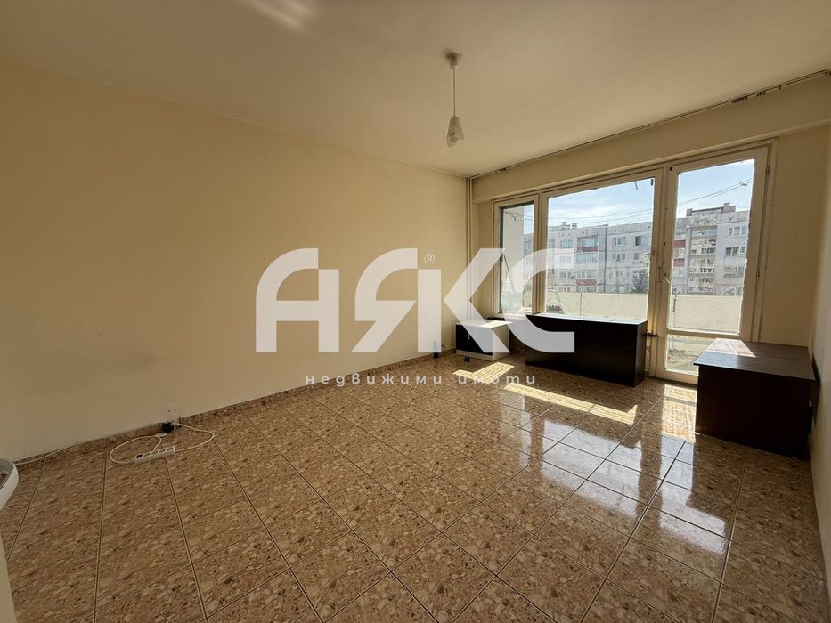 Двустаен  обзаведен апартамент в кв. Младост 3 до МЕТРОСТАНЦИЯ