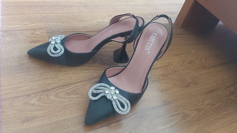 Женские обуви нарядные