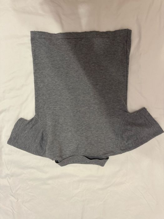 Продаю серую футболку поло